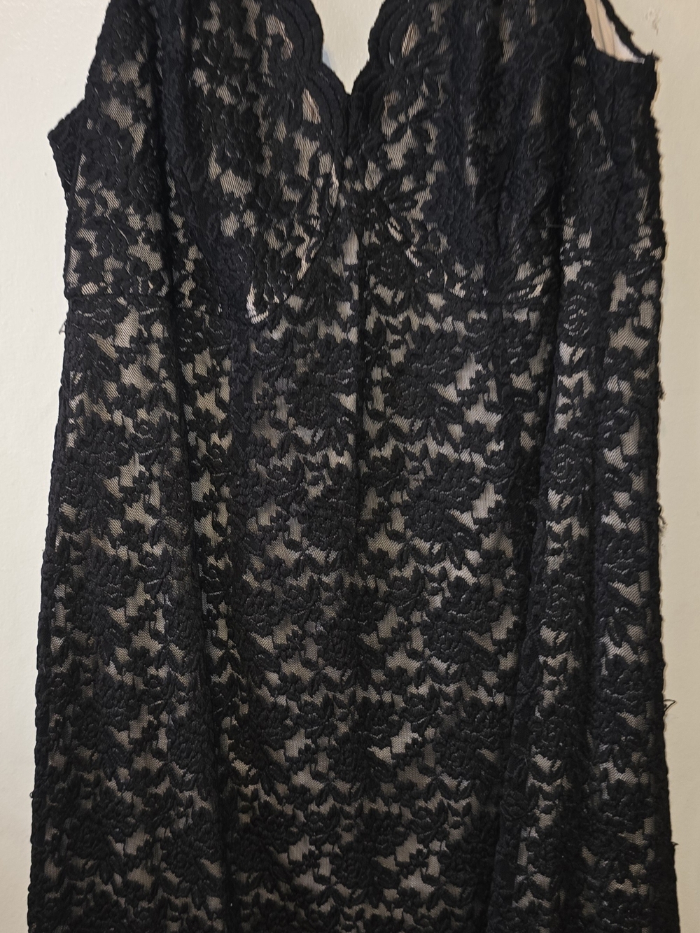 Roz & Ali Black Lace Evening Dress